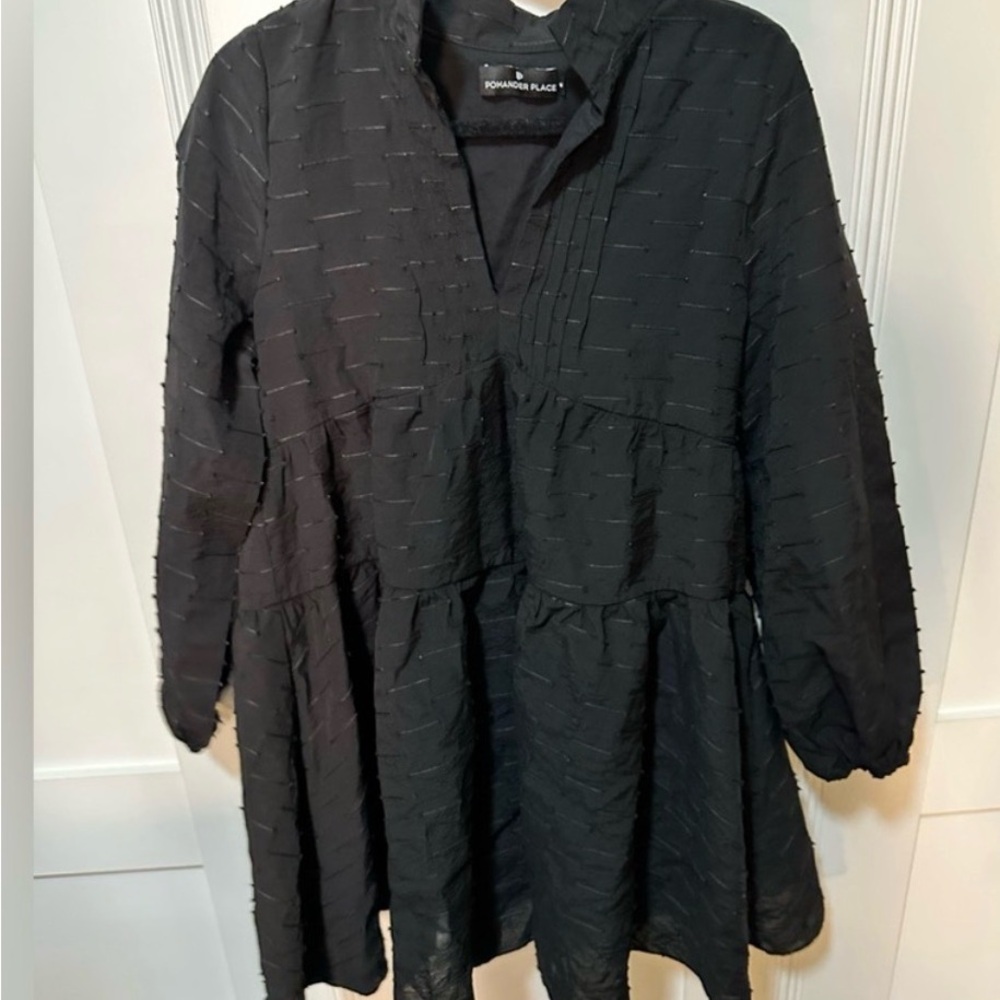 Pomander Place Black Long Sleeve Tiered Textured Dress